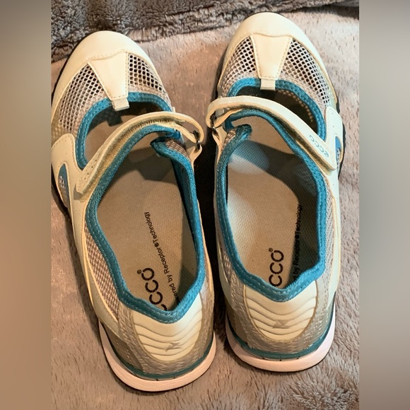 Ecco size 40 / 9 leather blue/aqua & white   Mary Jane style sneaker EUC - Picture 2 of 7